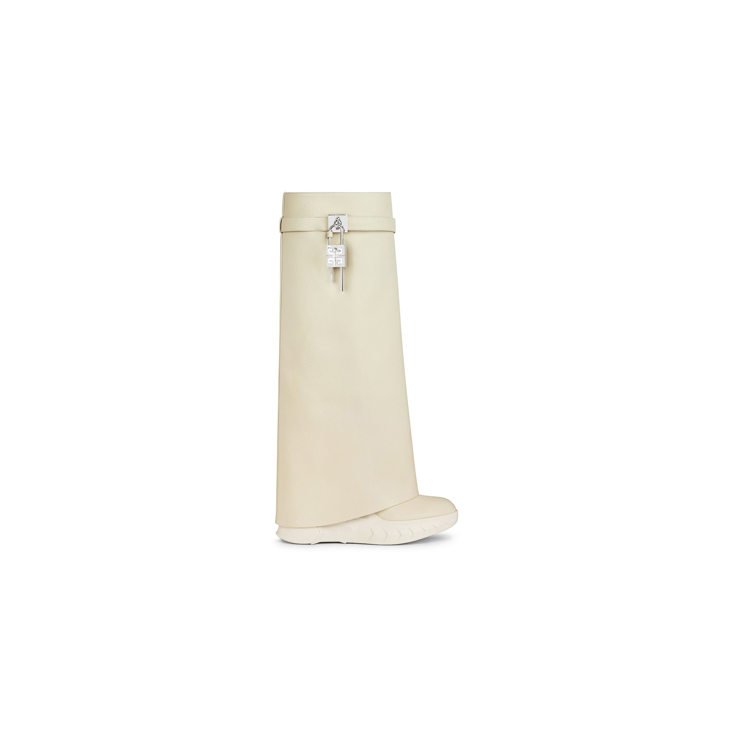 G1uenchy shark lock biker boots in grained leather be7022e1az-250